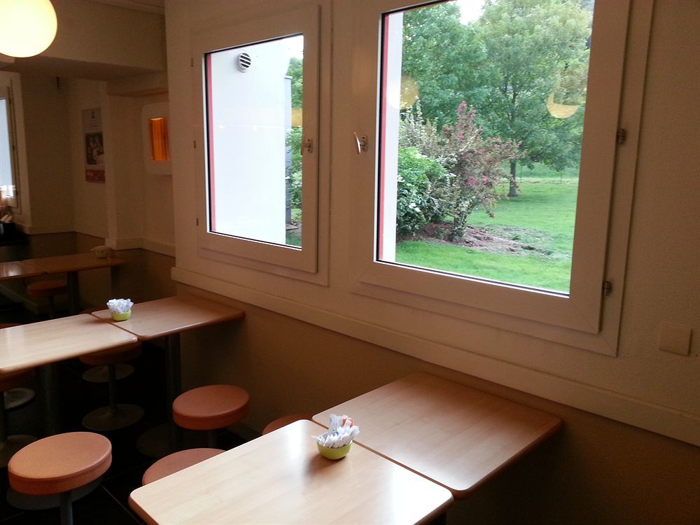 Ibis Budget Châteaudun Екстериор снимка