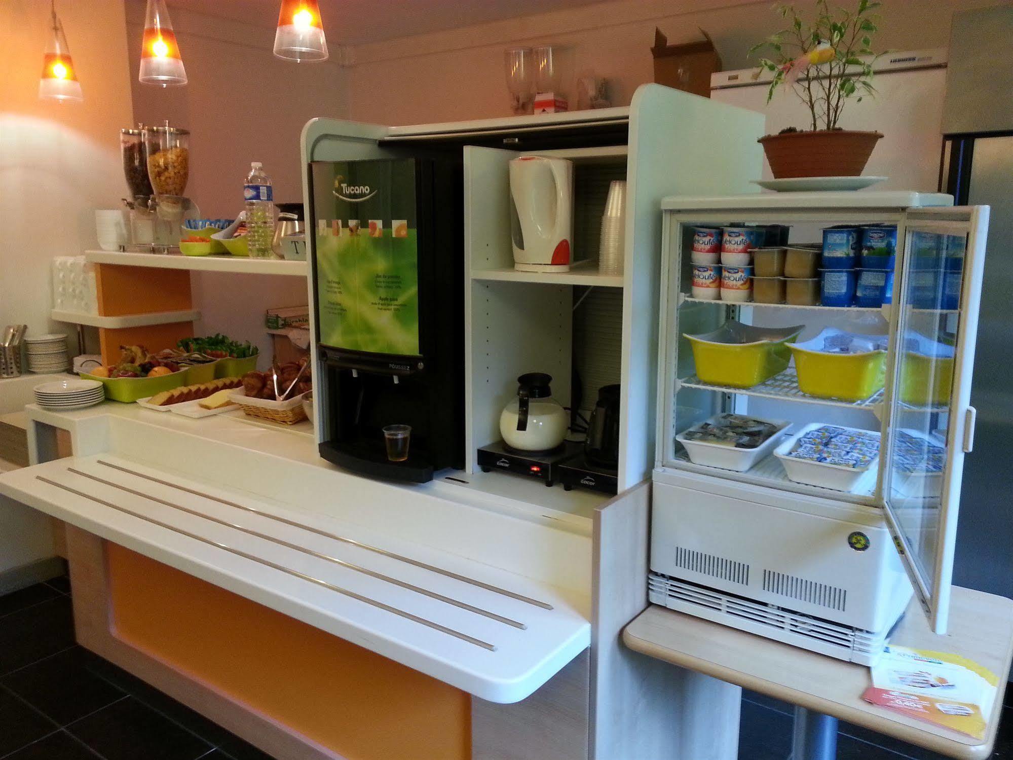 Ibis Budget Châteaudun Екстериор снимка