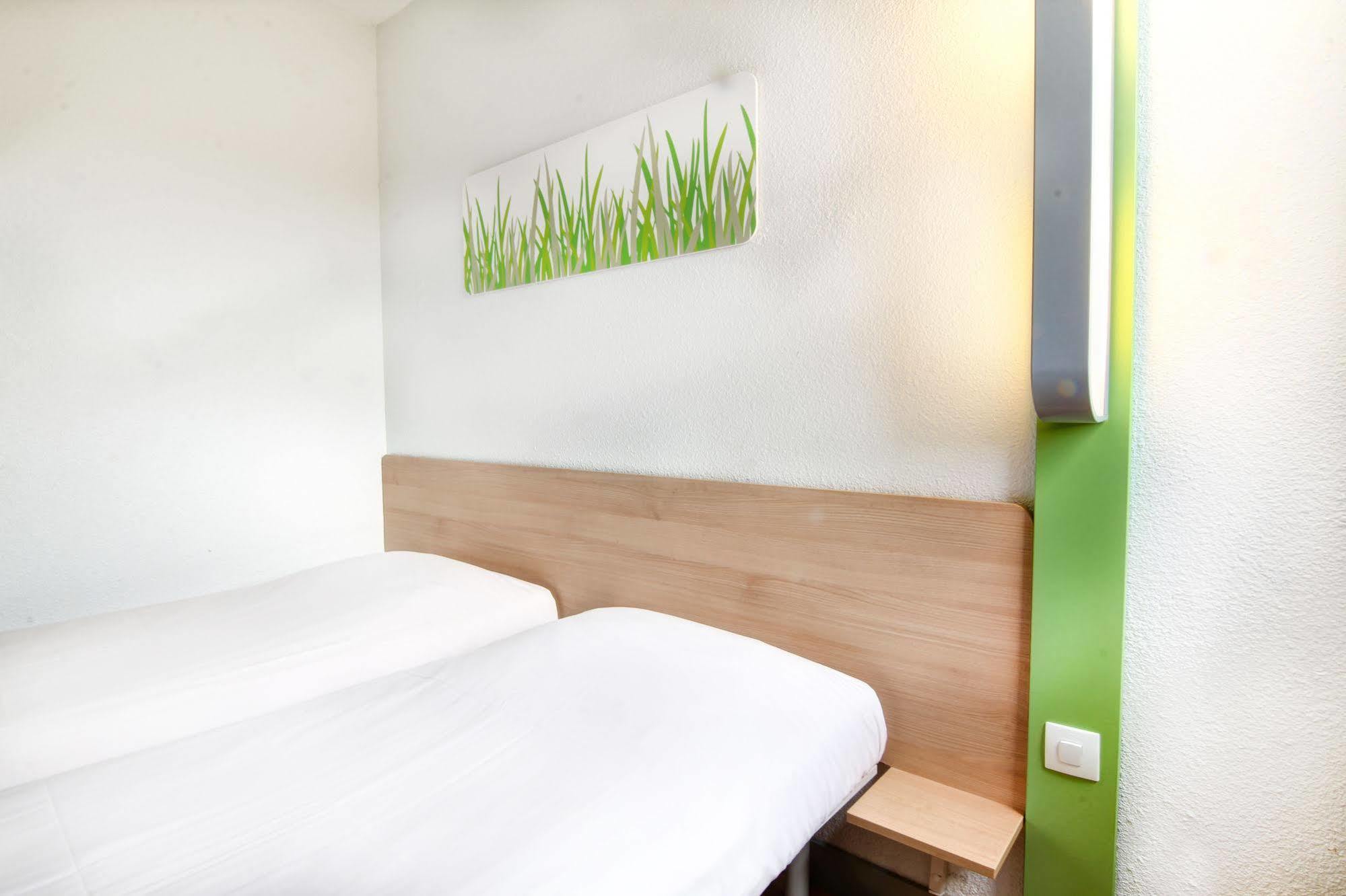 Ibis Budget Châteaudun Екстериор снимка