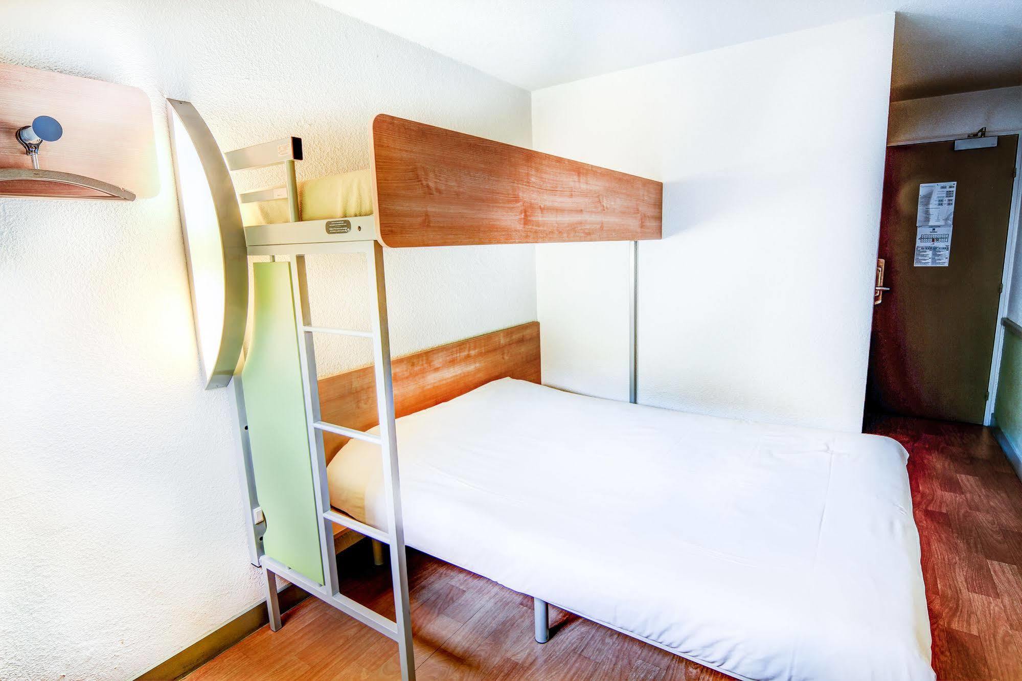 Ibis Budget Châteaudun Екстериор снимка