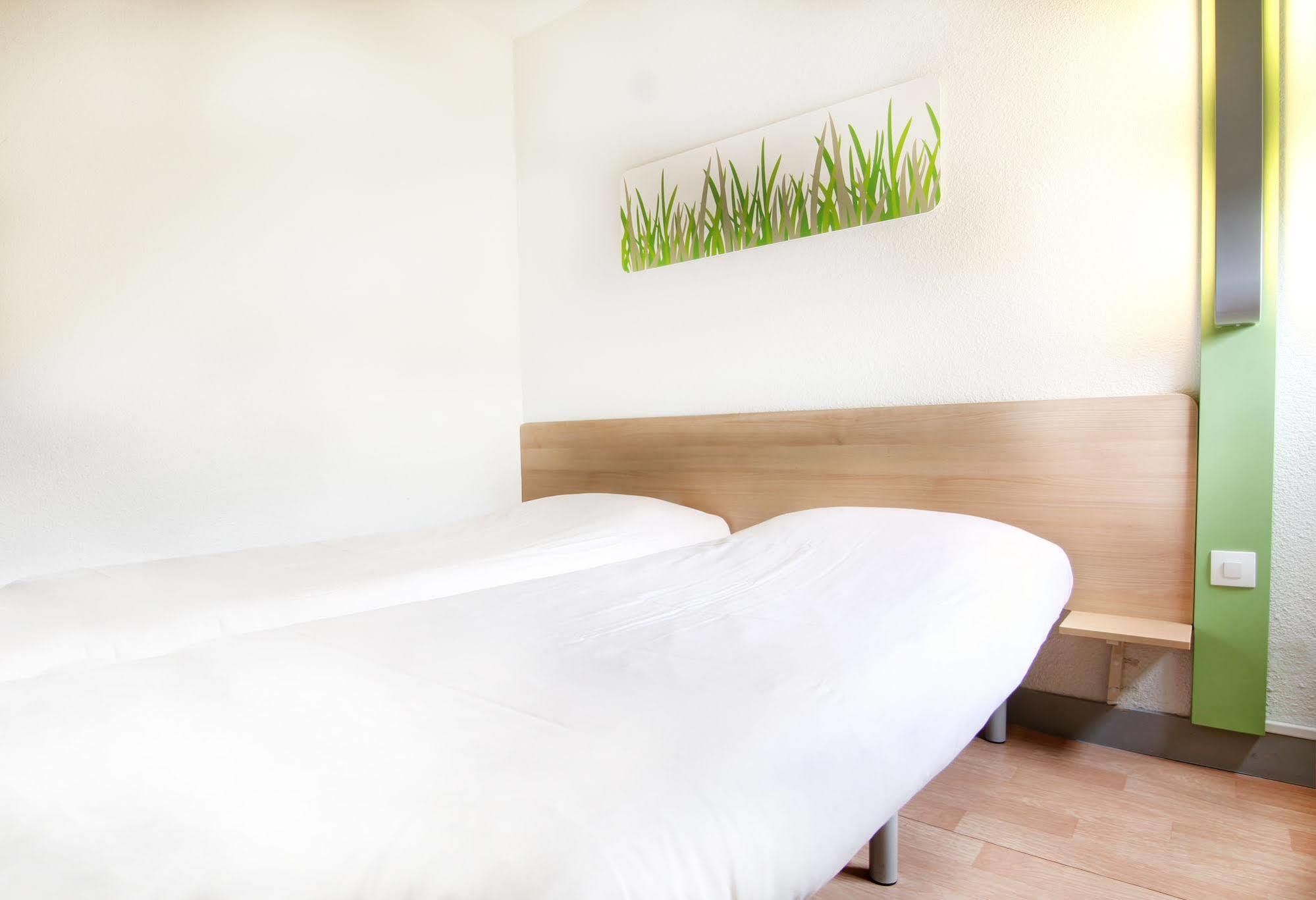 Ibis Budget Châteaudun Екстериор снимка