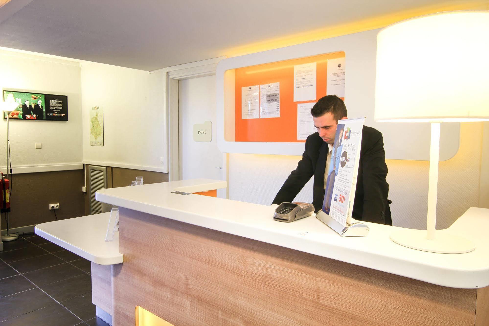 Ibis Budget Châteaudun Екстериор снимка