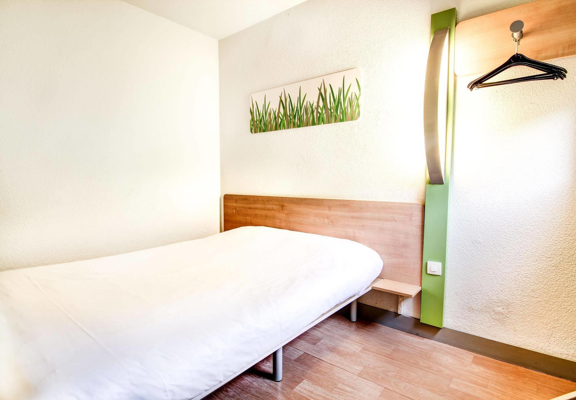 Ibis Budget Châteaudun Екстериор снимка